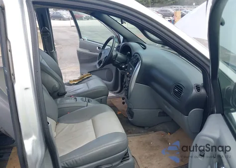 2004 Dodge Grand Caravan Sxt z USA, uszkodzony, nr VIN 2D4GP44L34R517183